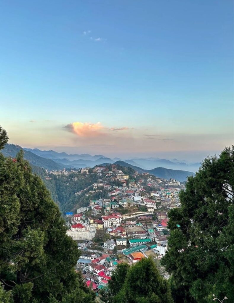 mussoorie-me-ghumne-ki-jagah-Gun-Hill